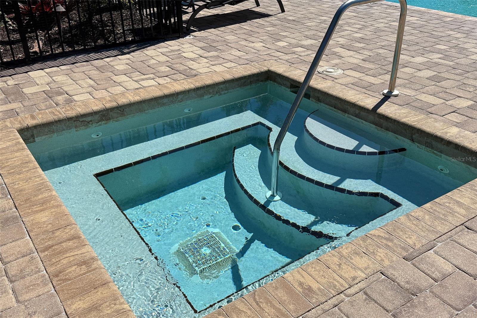 Listing photo id 43 for 2085 Piave Lane