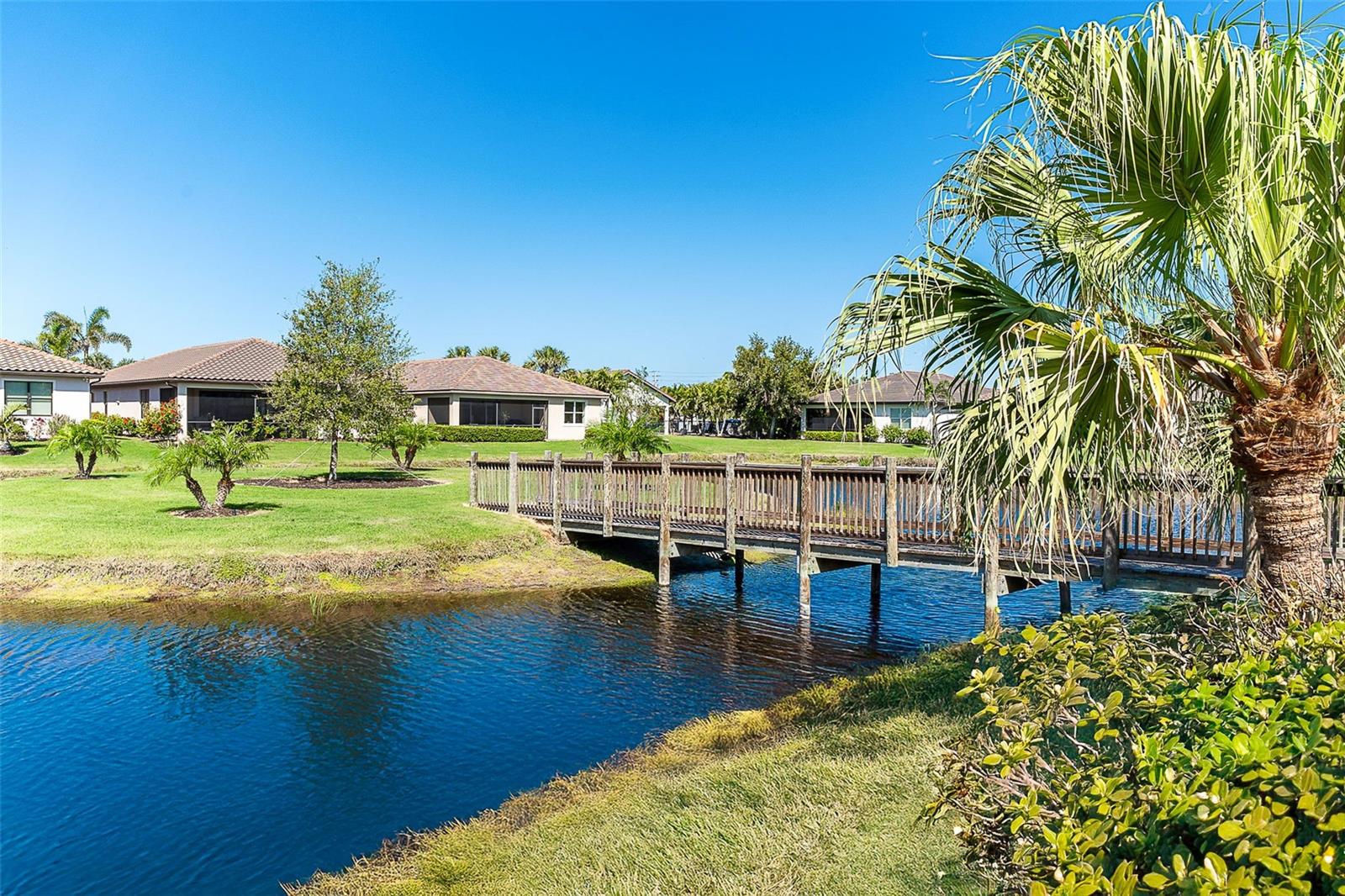 Listing photo id 44 for 2085 Piave Lane