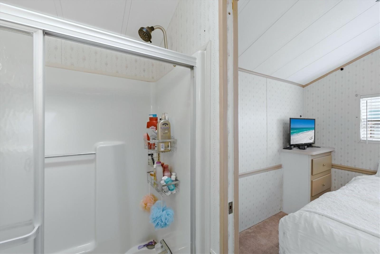 Image 17 of 32 For 1475 Flamingo Drive 261