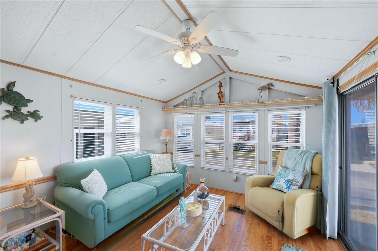 Image 3 of 32 For 1475 Flamingo Drive 261