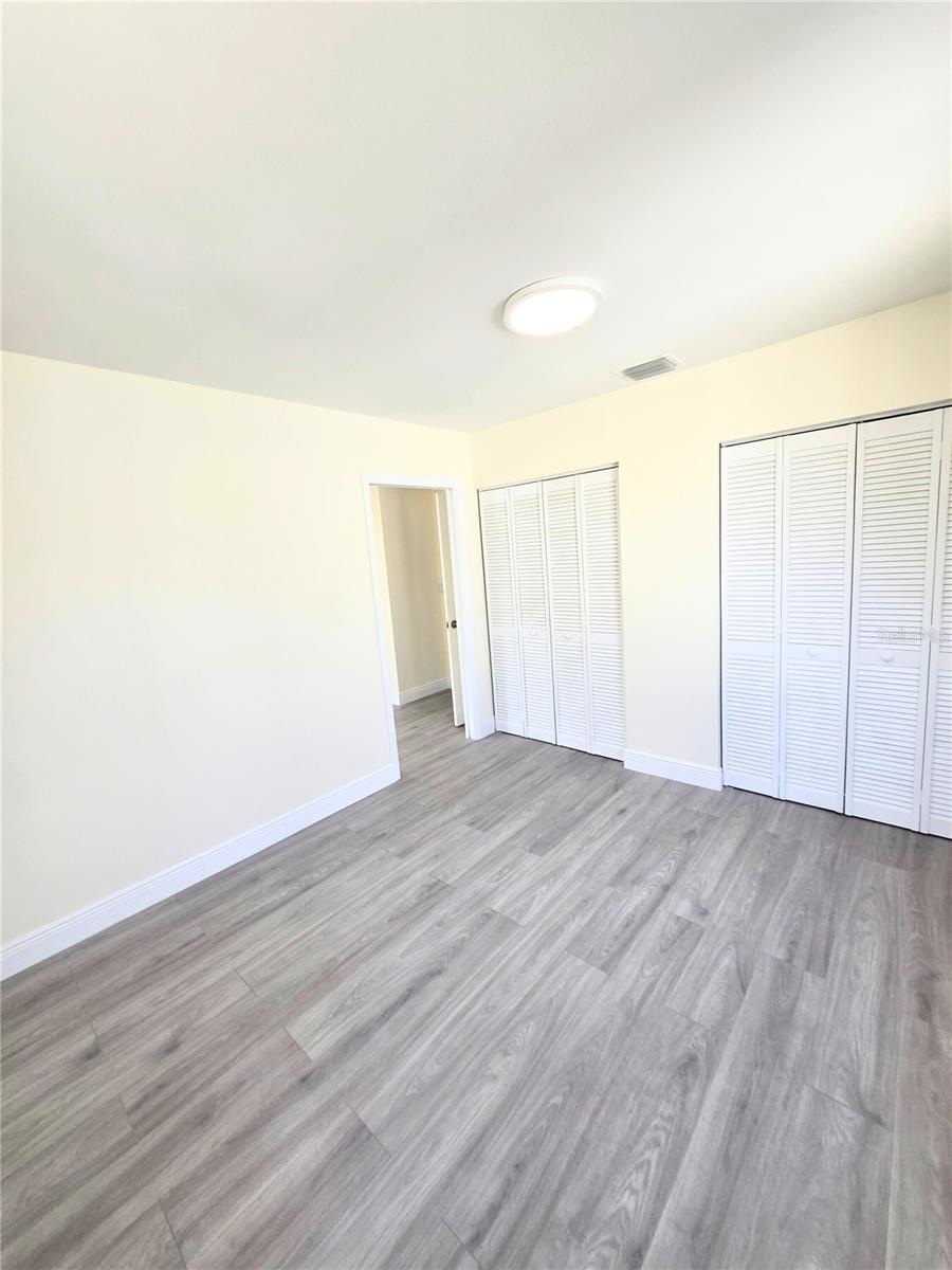 Image 3 of 23 For 6221 37 Th Terrace