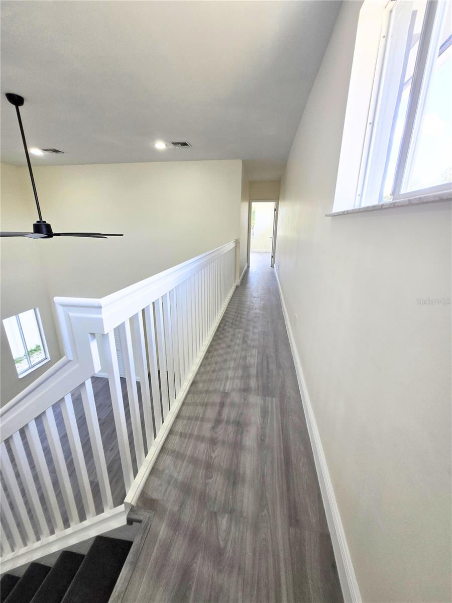 Image 9 of 23 For 6221 37 Th Terrace