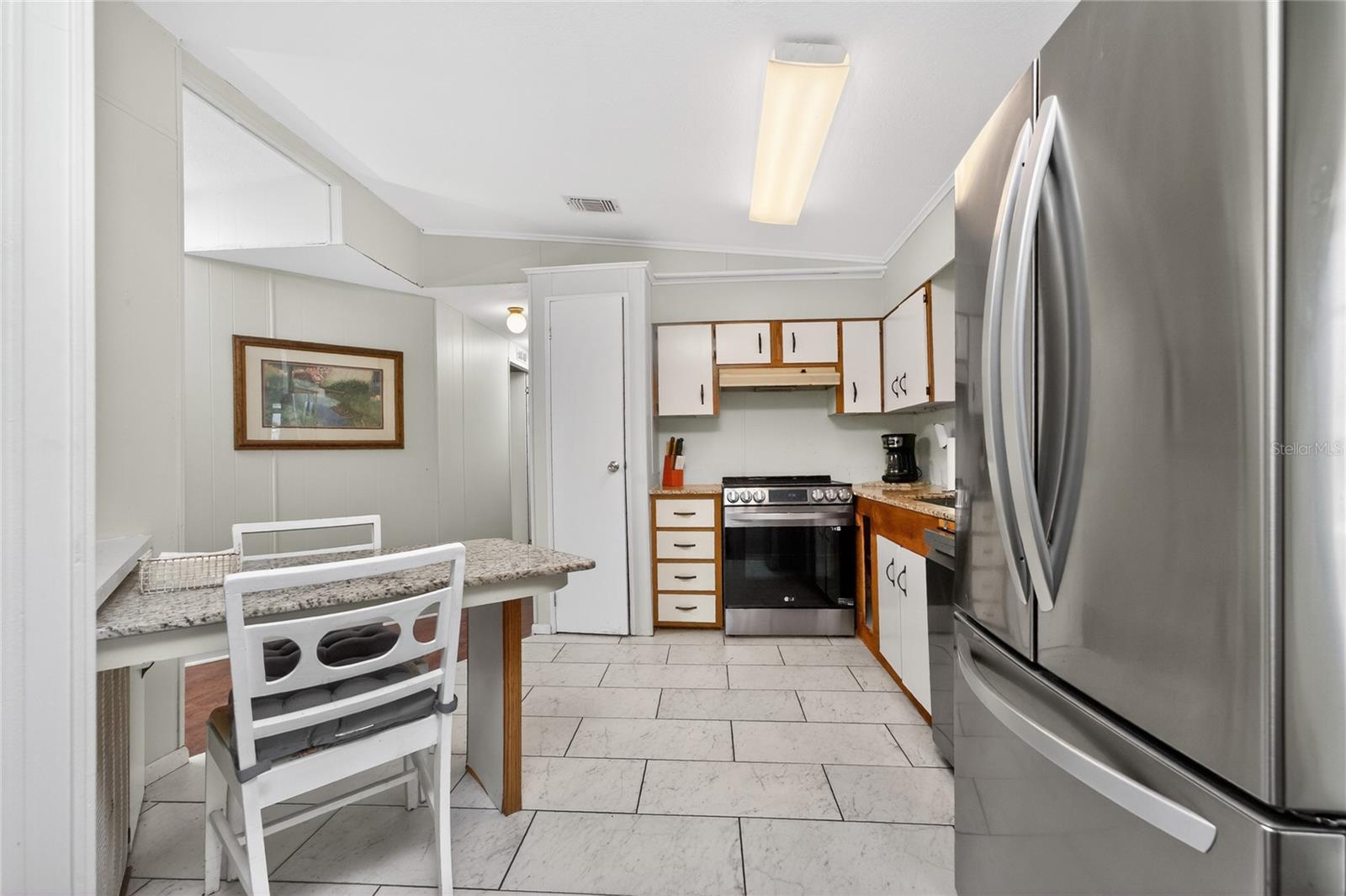 Image 10 of 48 For 6161 Oriole Boulevard