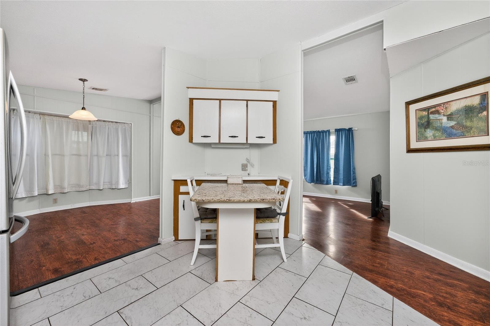 Image 13 of 48 For 6161 Oriole Boulevard