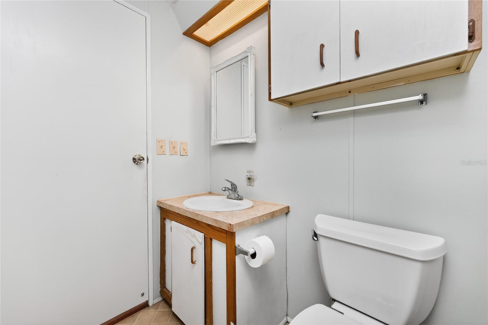 Image 22 of 48 For 6161 Oriole Boulevard