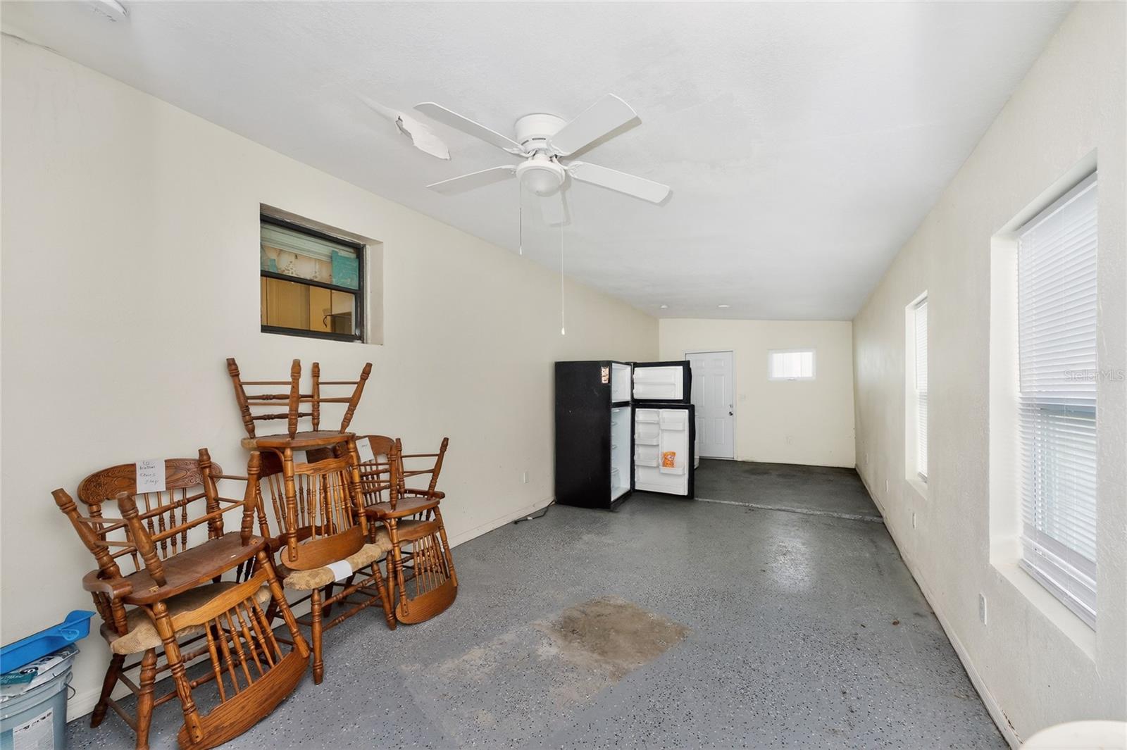 Image 26 of 48 For 6161 Oriole Boulevard