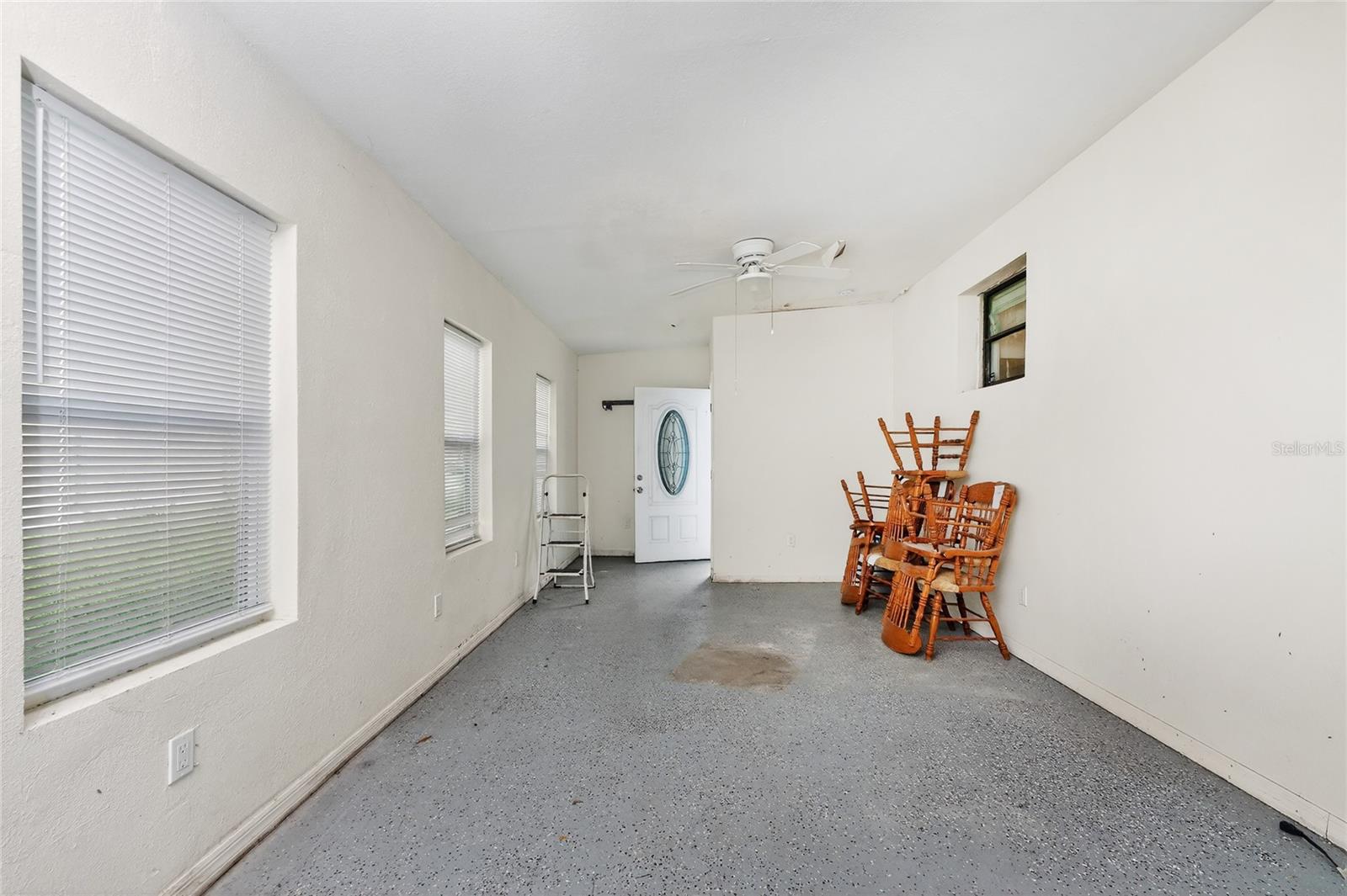 Image 29 of 48 For 6161 Oriole Boulevard