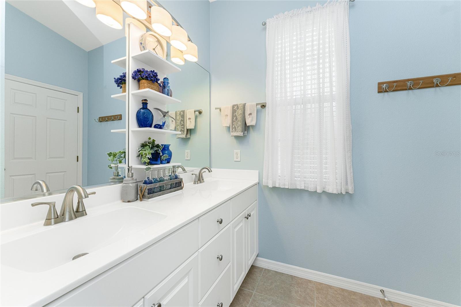 Image 27 of 60 For 1714 Celtic Drive 204