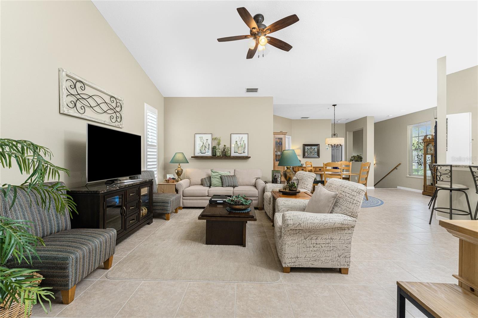 Image 8 of 60 For 1714 Celtic Drive 204