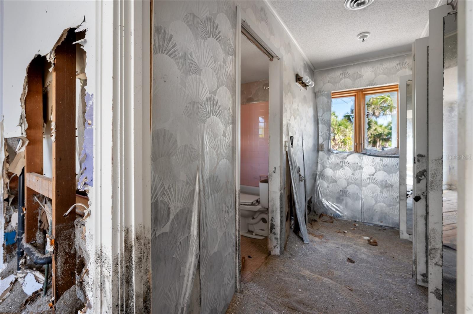 Image 5 of 25 For 3030 Beach Road C