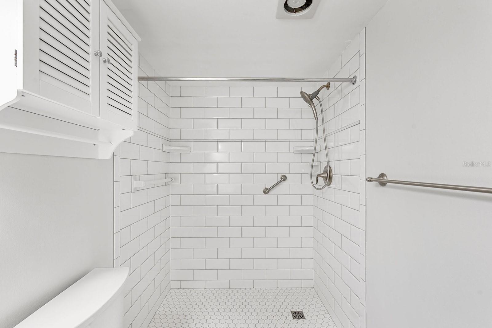 Image 25 of 44 For 78 Boundary Boulevard 192