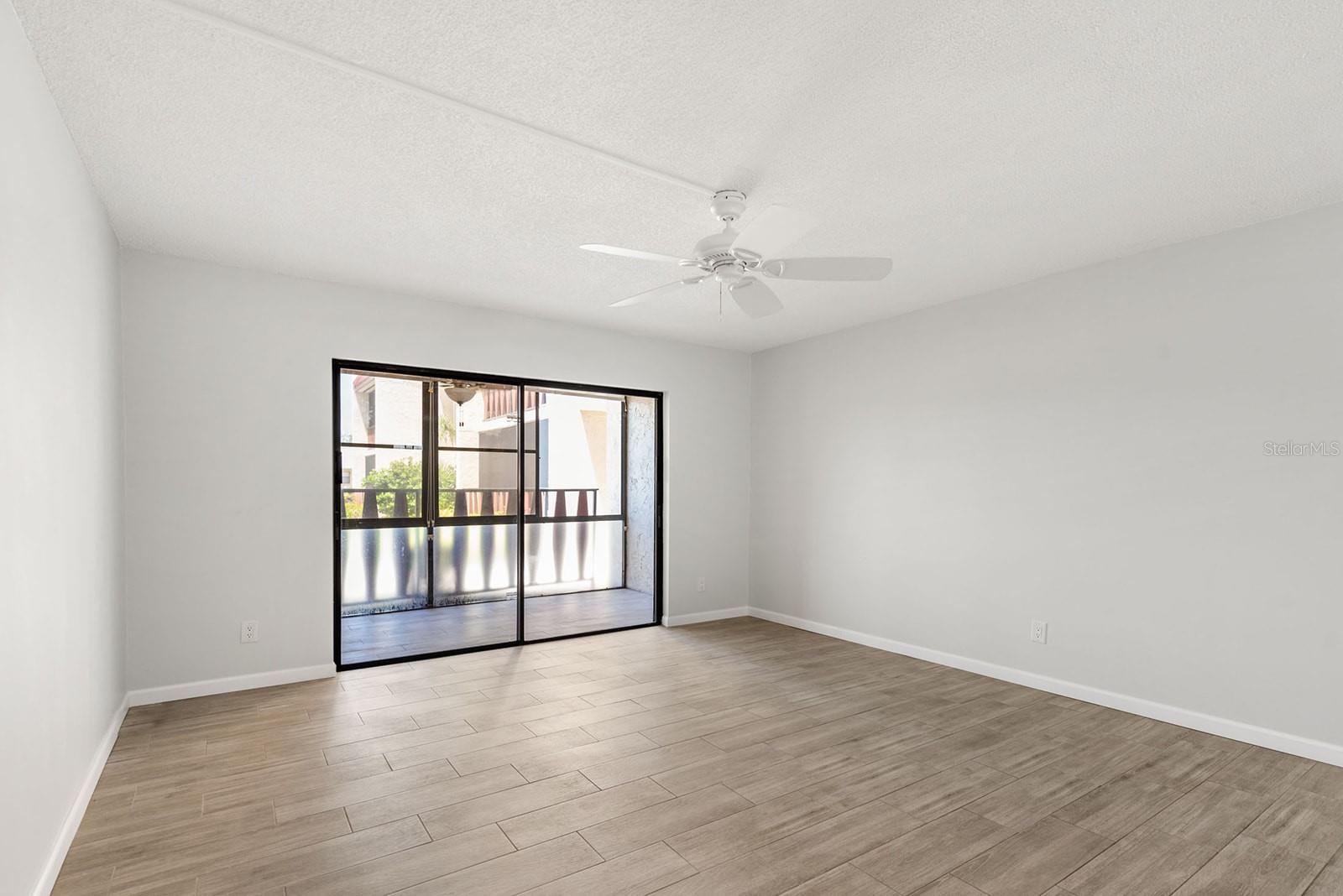 Image 4 of 44 For 78 Boundary Boulevard 192