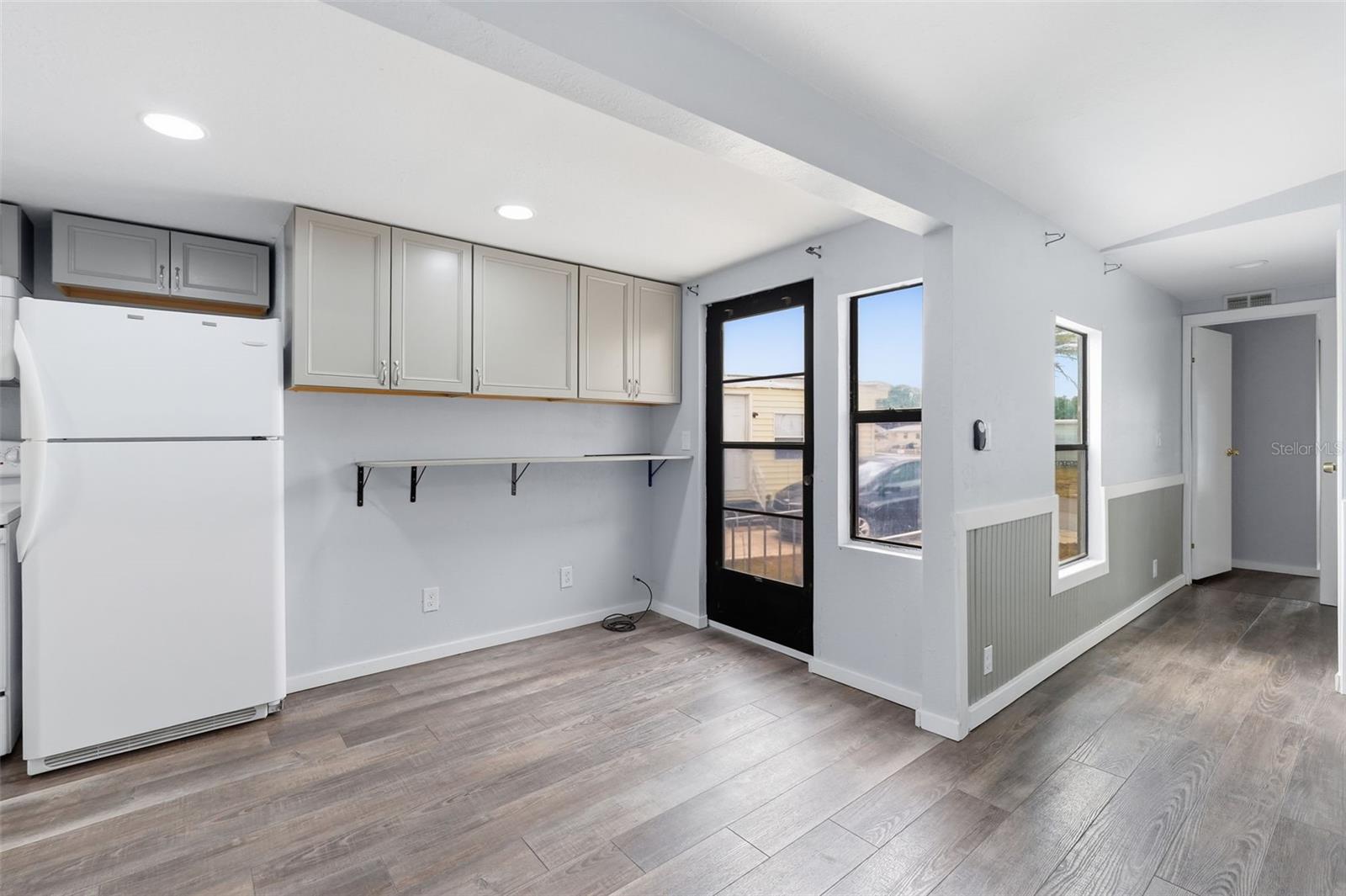 Image 15 of 43 For 5705 Holiday Park Boulevard