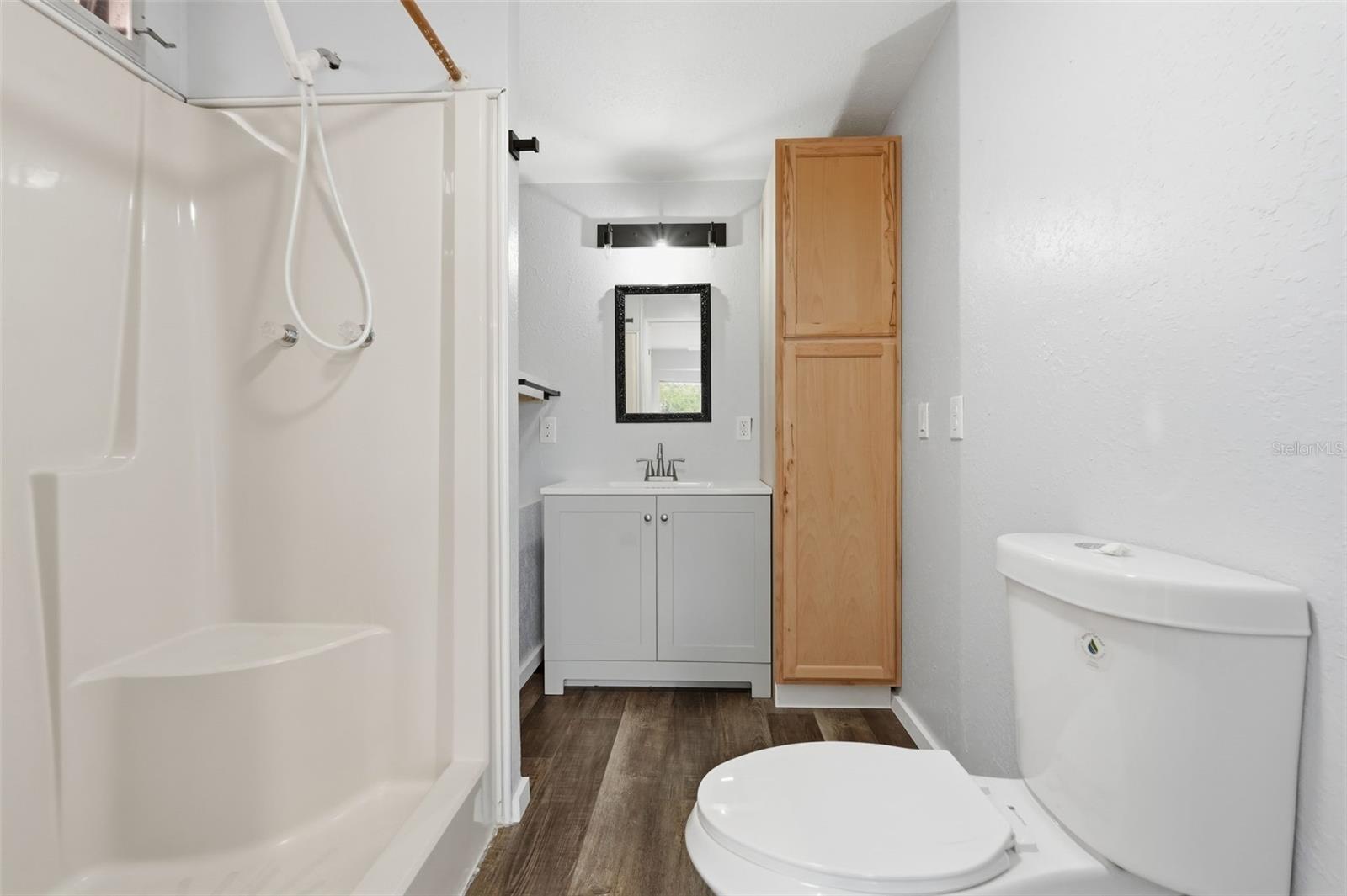 Image 19 of 43 For 5705 Holiday Park Boulevard