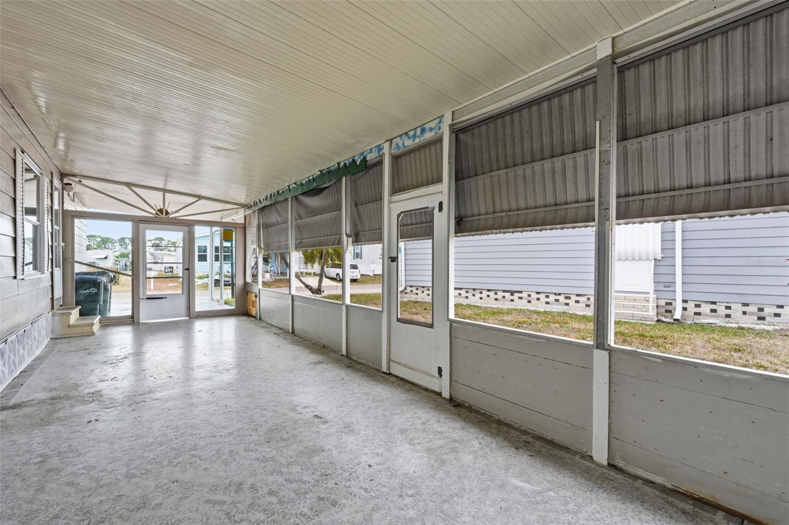 Image 31 of 43 For 5705 Holiday Park Boulevard