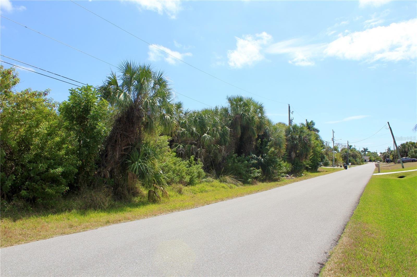 Image 24 of 26 For 4402,4410 Bayview Street