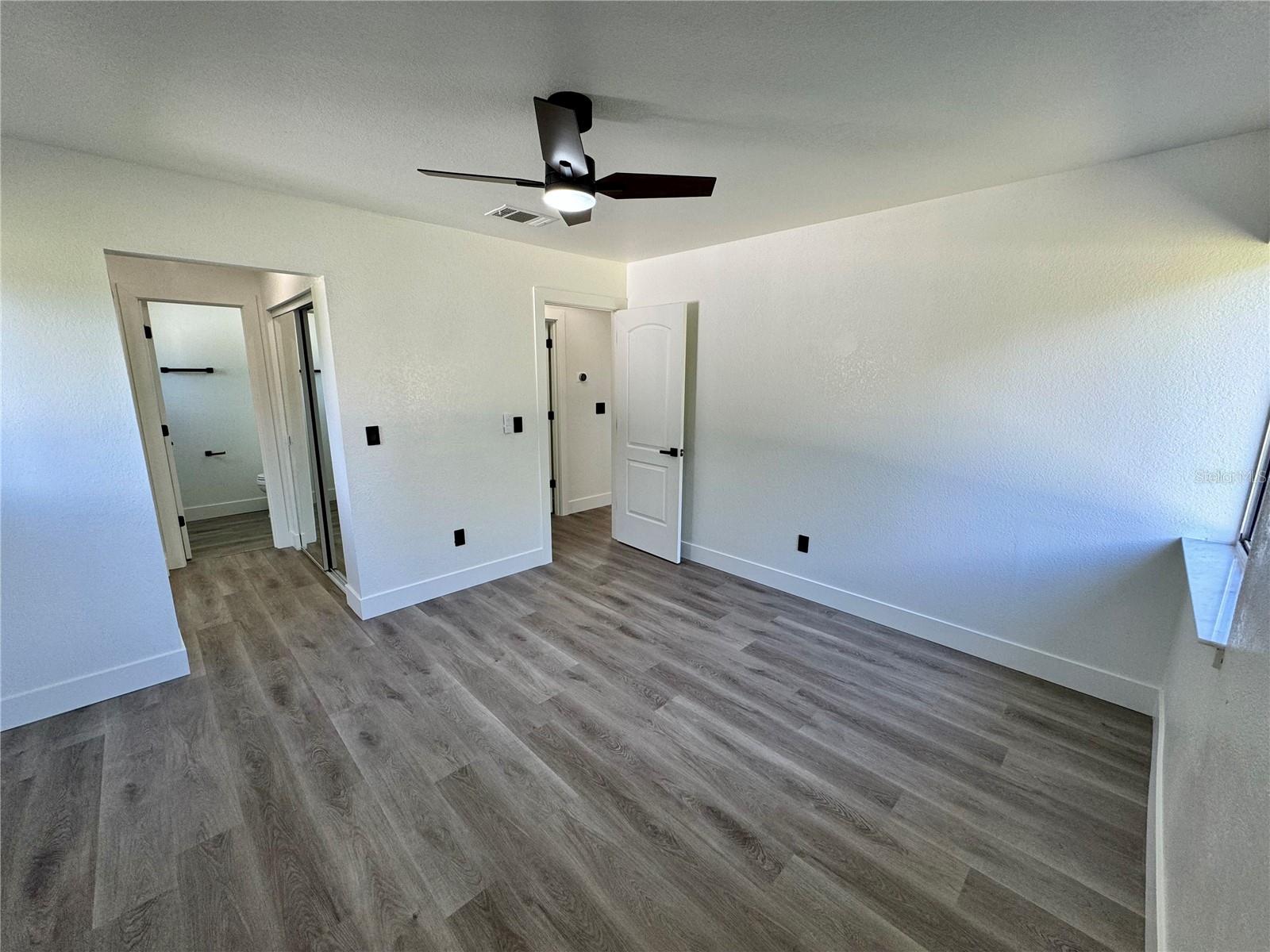 Image 10 of 22 For 325 Capatola St