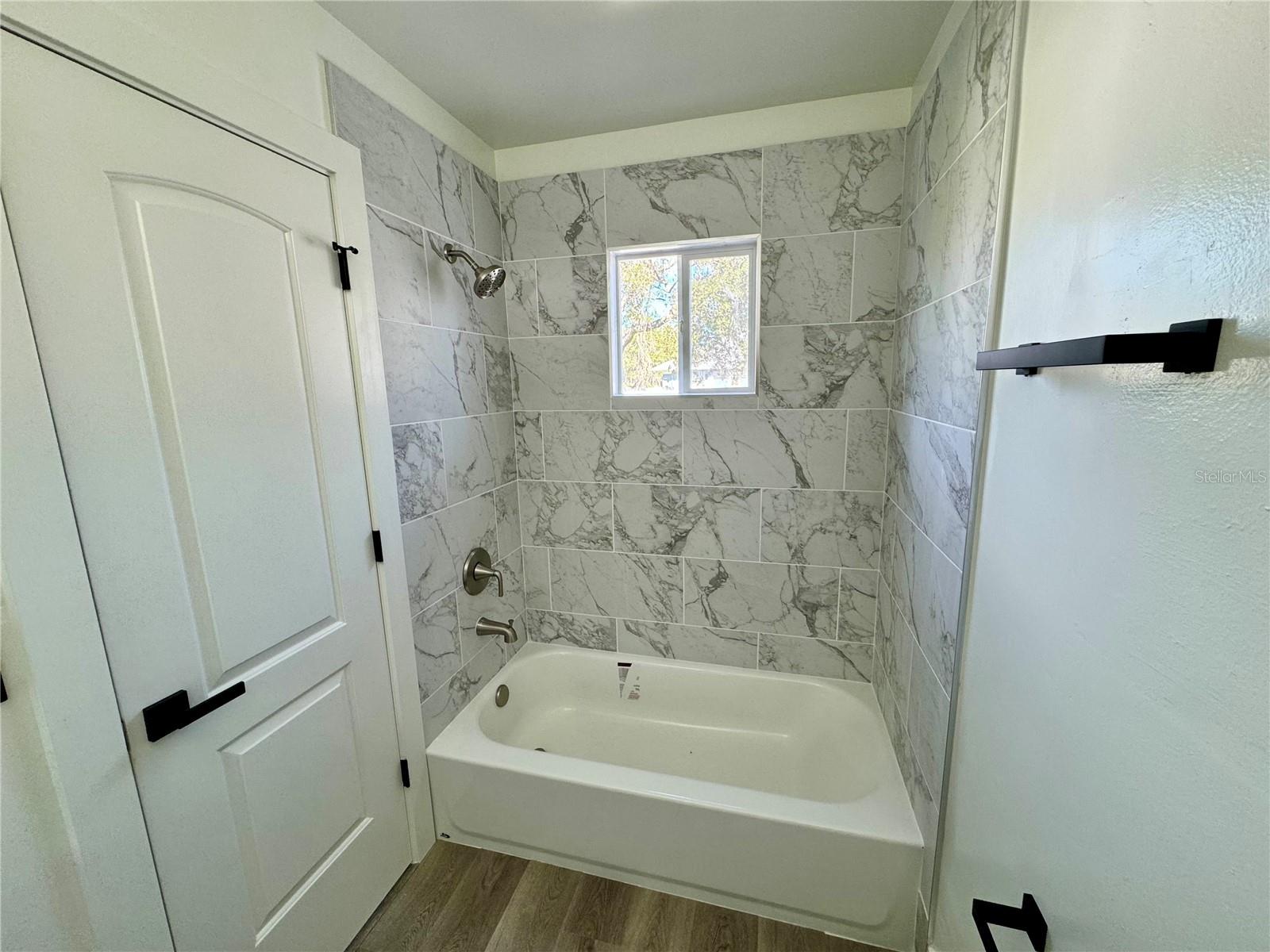 Image 11 of 22 For 325 Capatola St