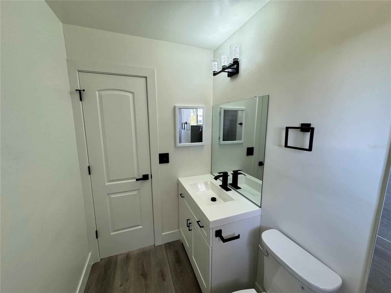 Image 16 of 22 For 325 Capatola St