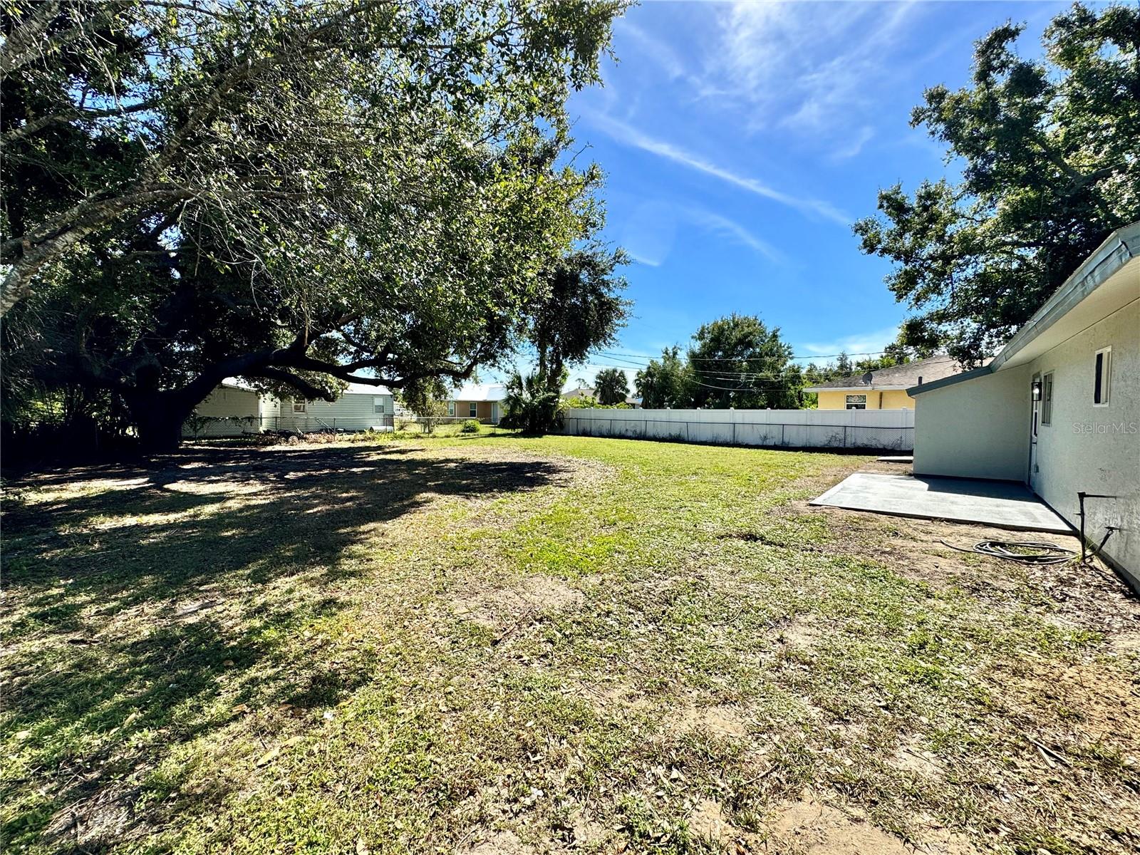 Image 21 of 22 For 325 Capatola St