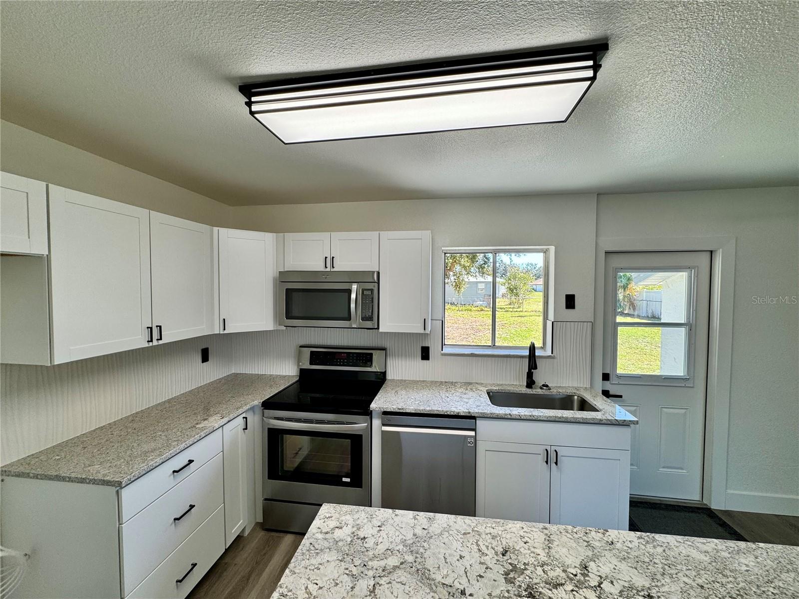 Image 8 of 22 For 325 Capatola St