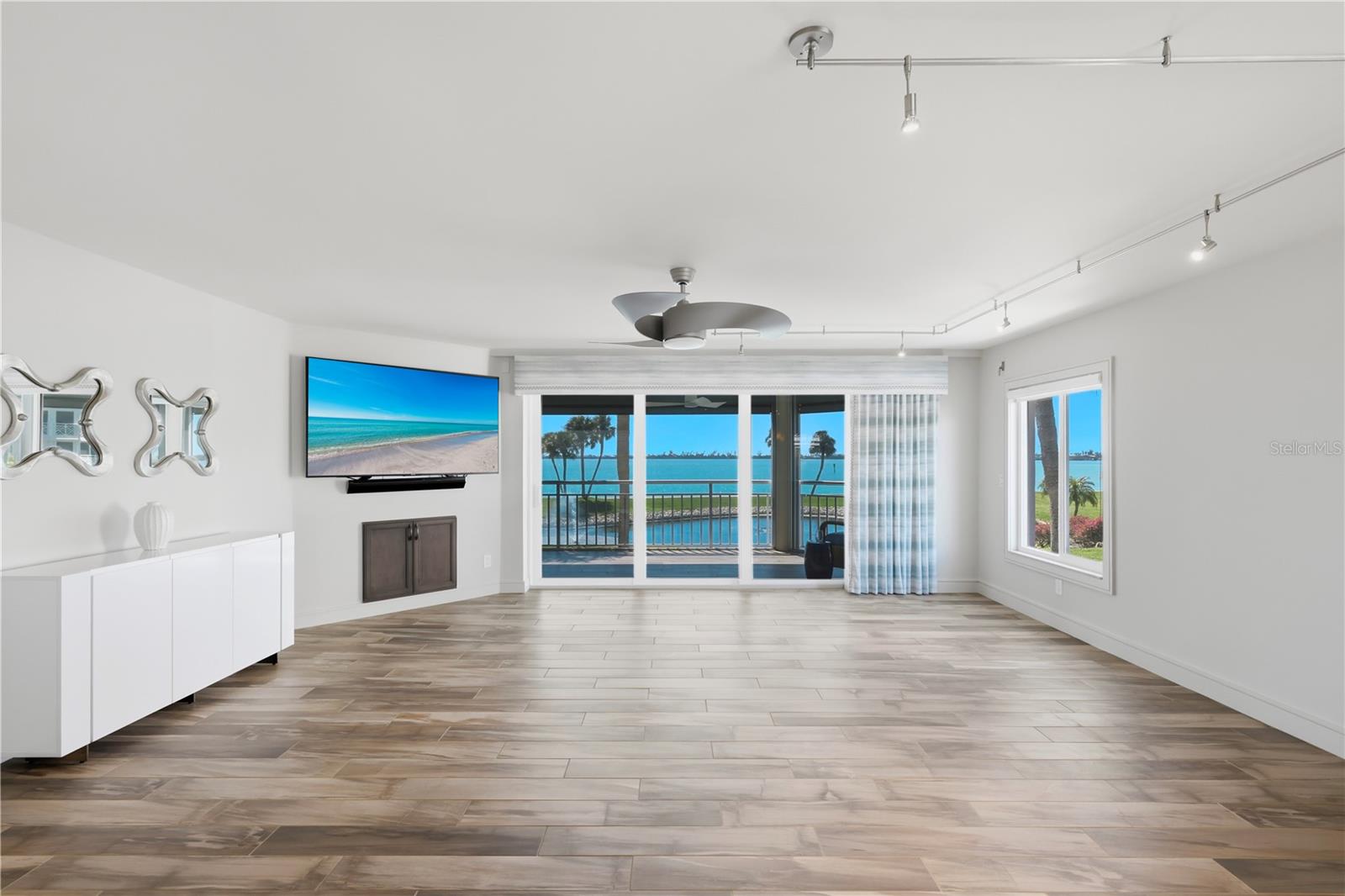 Image 10 of 68 For 11000 Placida Road 2602