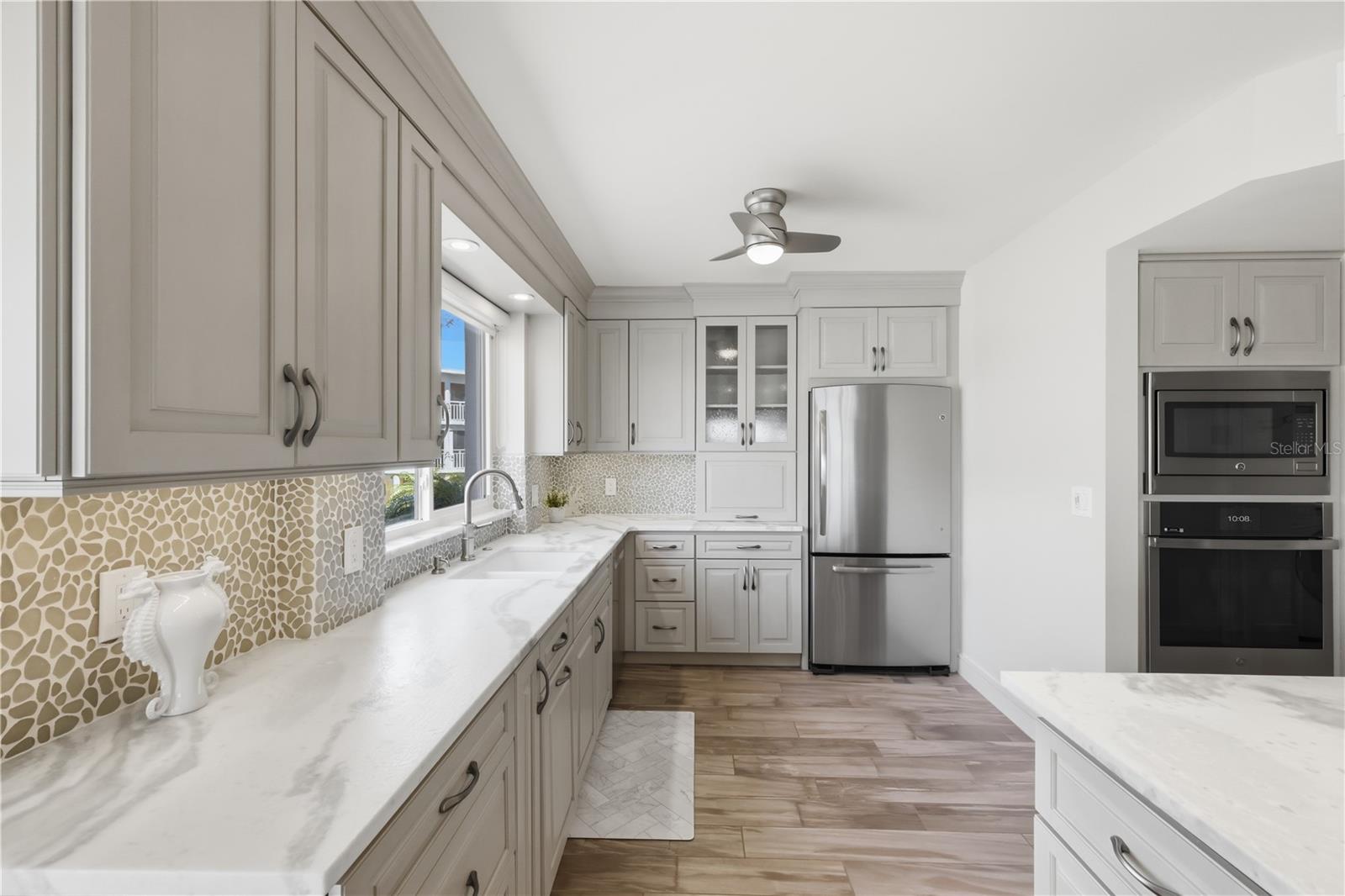 Image 5 of 68 For 11000 Placida Road 2602