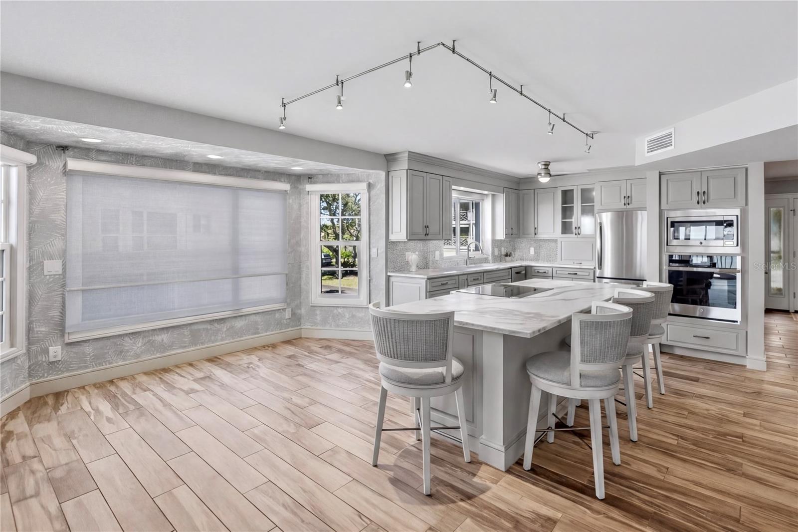 Image 8 of 68 For 11000 Placida Road 2602