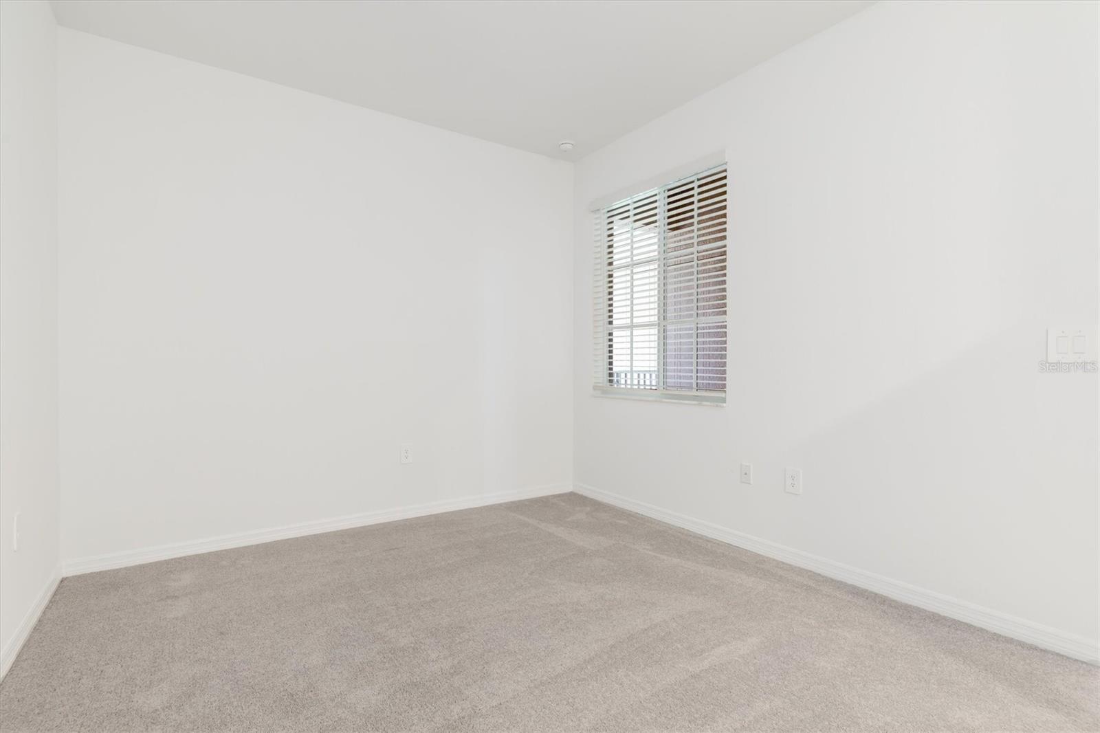 Image 16 of 46 For 17595 Opal Sand Drive 406