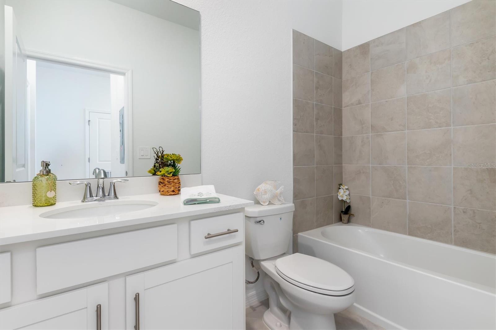 Image 17 of 46 For 17595 Opal Sand Drive 406