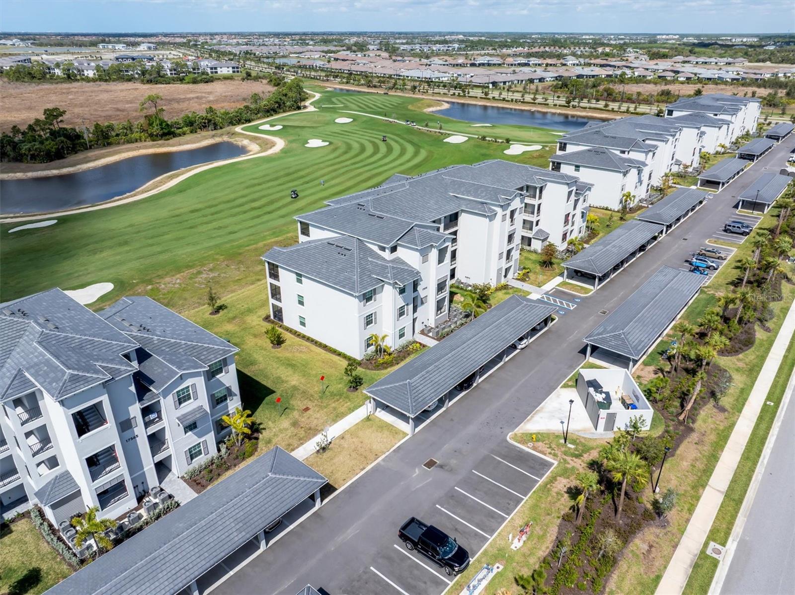 Image 20 of 46 For 17595 Opal Sand Drive 406