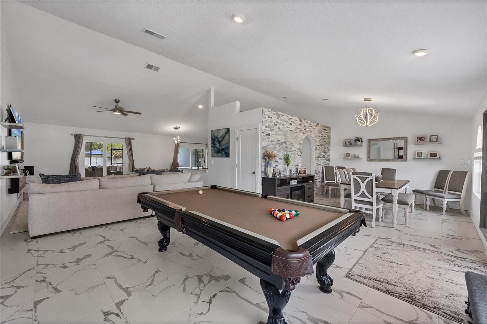 Image 14 of 39 For 14407 Appleton Boulevard