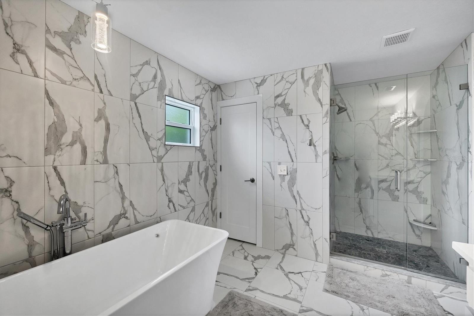 Image 18 of 39 For 14407 Appleton Boulevard