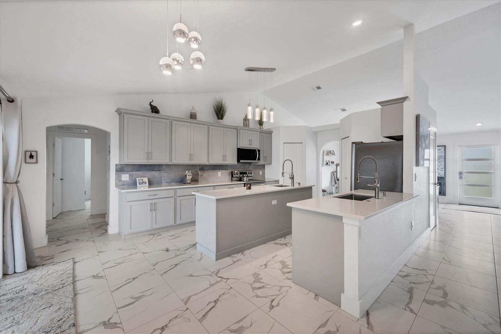 Image 4 of 39 For 14407 Appleton Boulevard