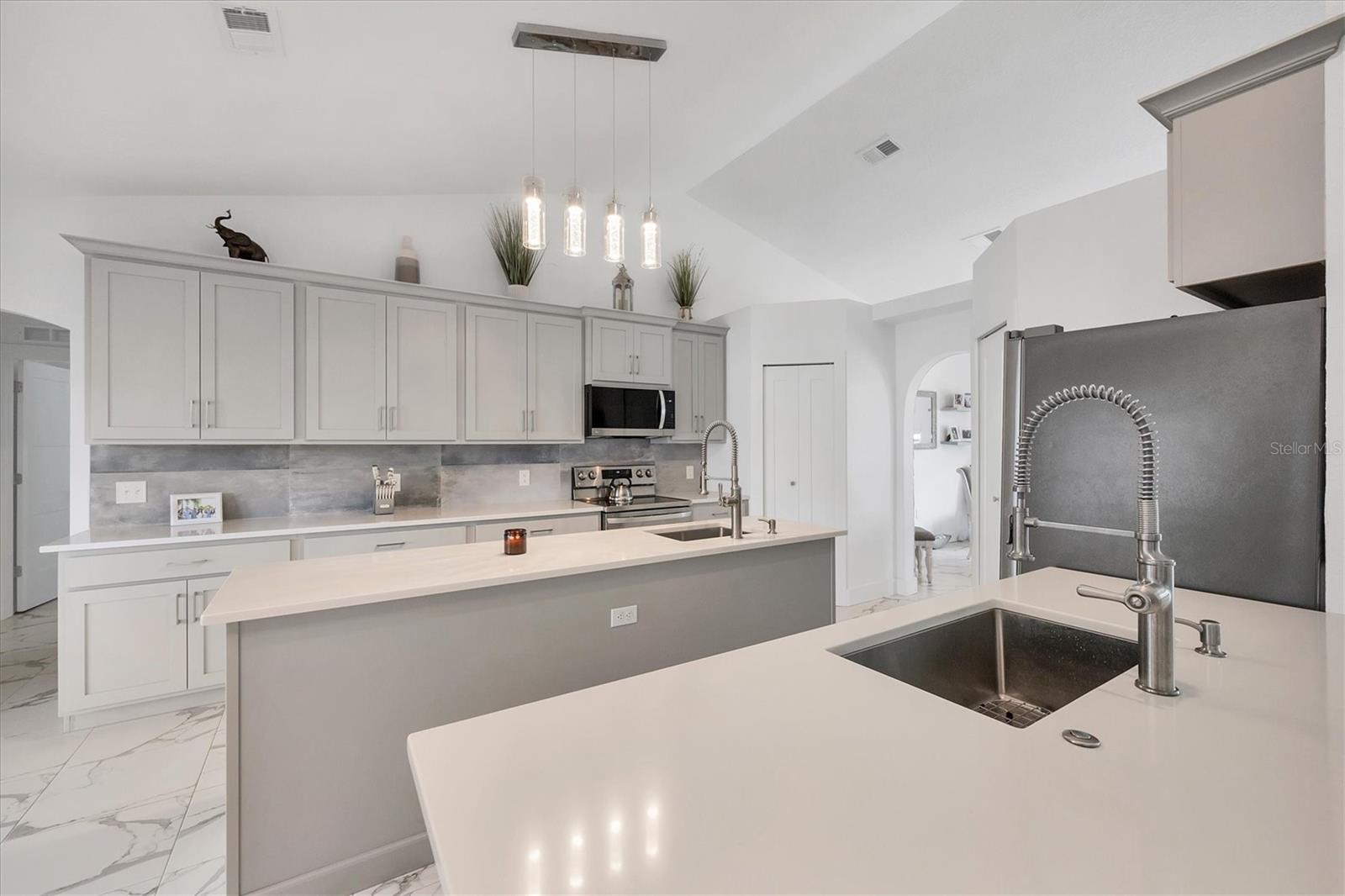 Image 5 of 39 For 14407 Appleton Boulevard