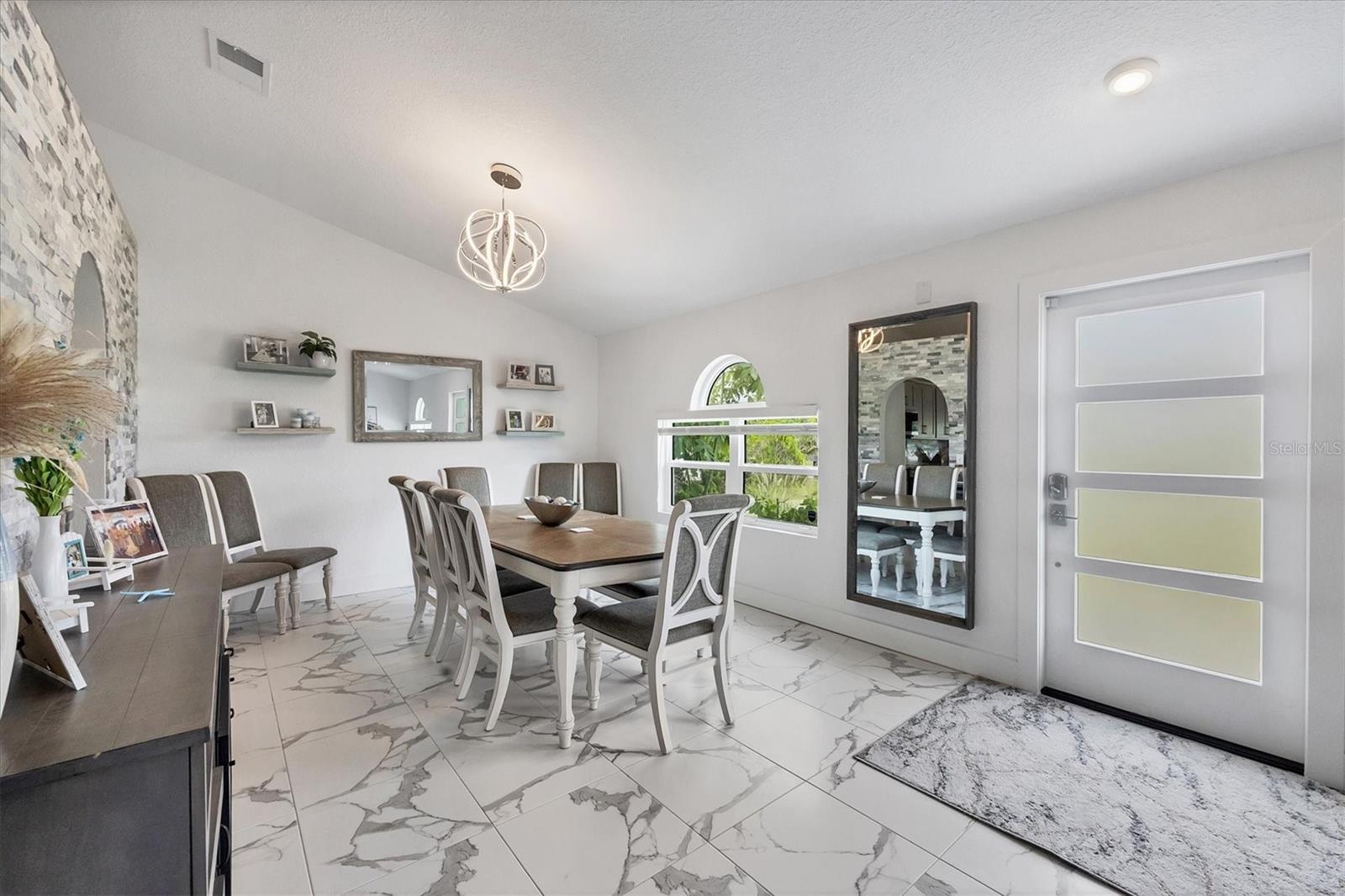 Image 9 of 39 For 14407 Appleton Boulevard