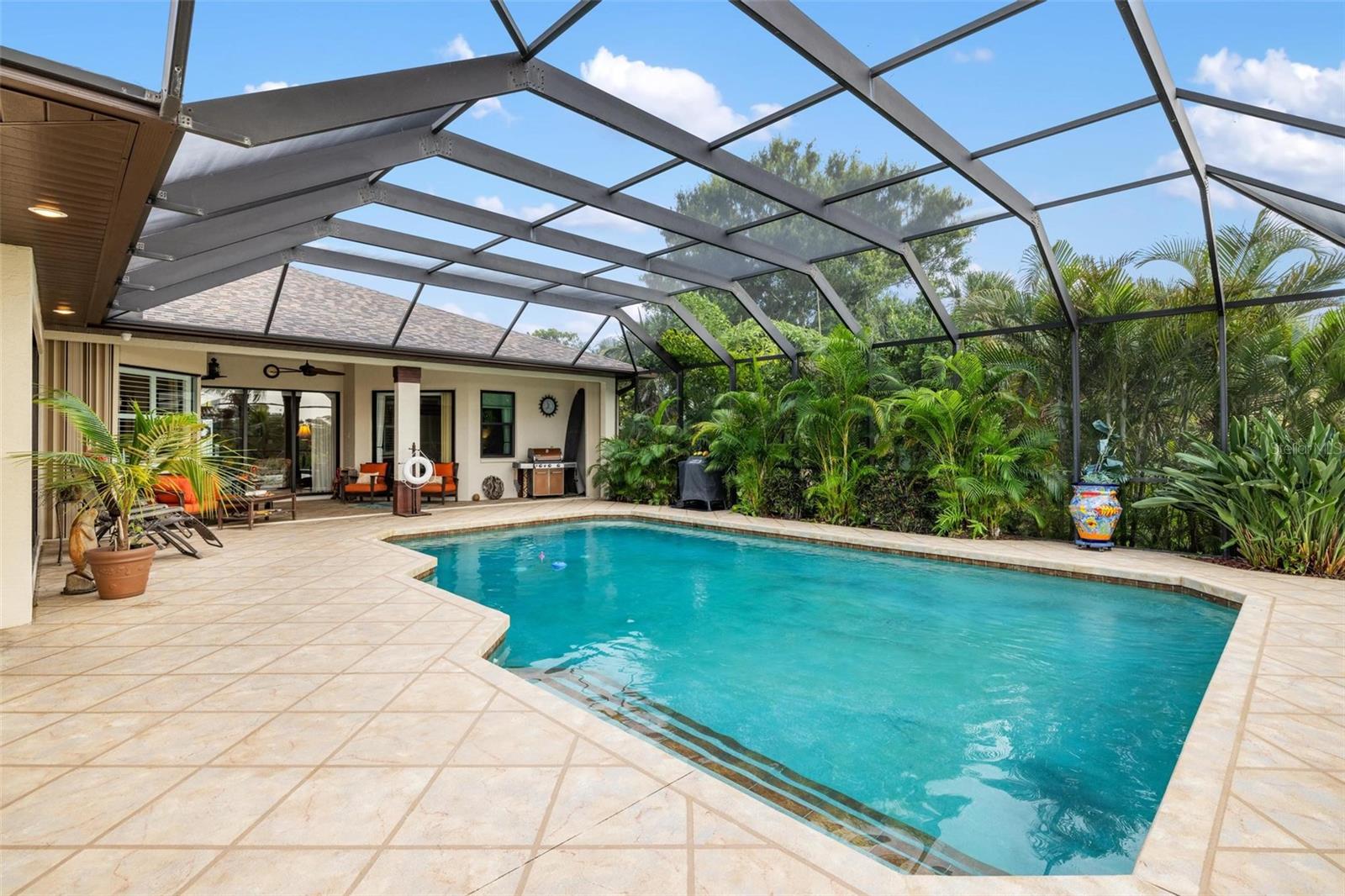 Image 18 of 92 For 1415 Bayshore Drive