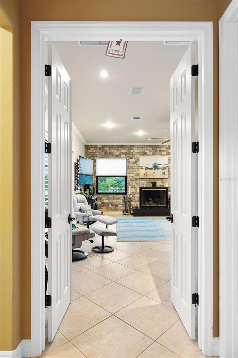 Image 34 of 92 For 1415 Bayshore Drive