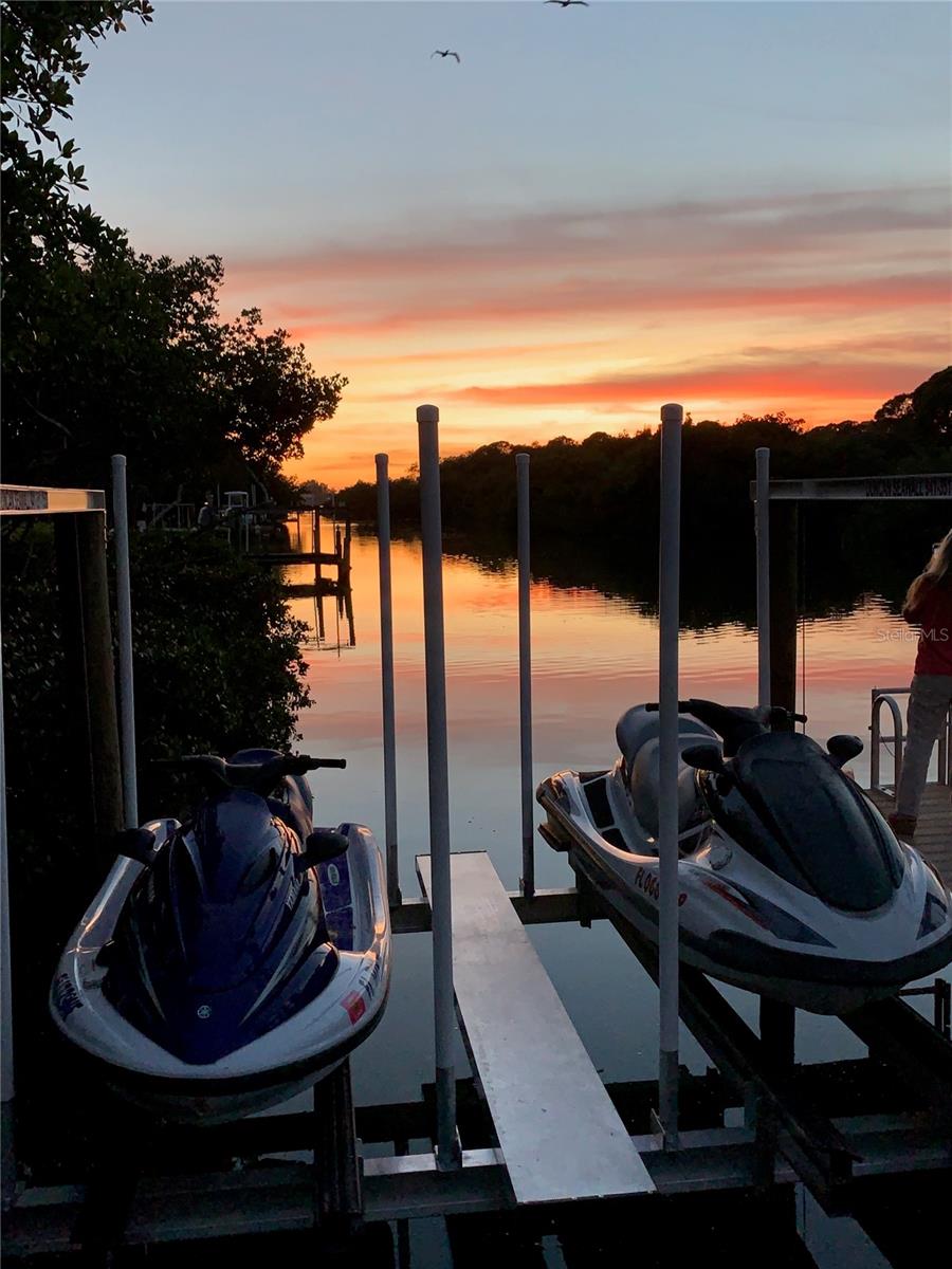 Image 77 of 92 For 1415 Bayshore Drive