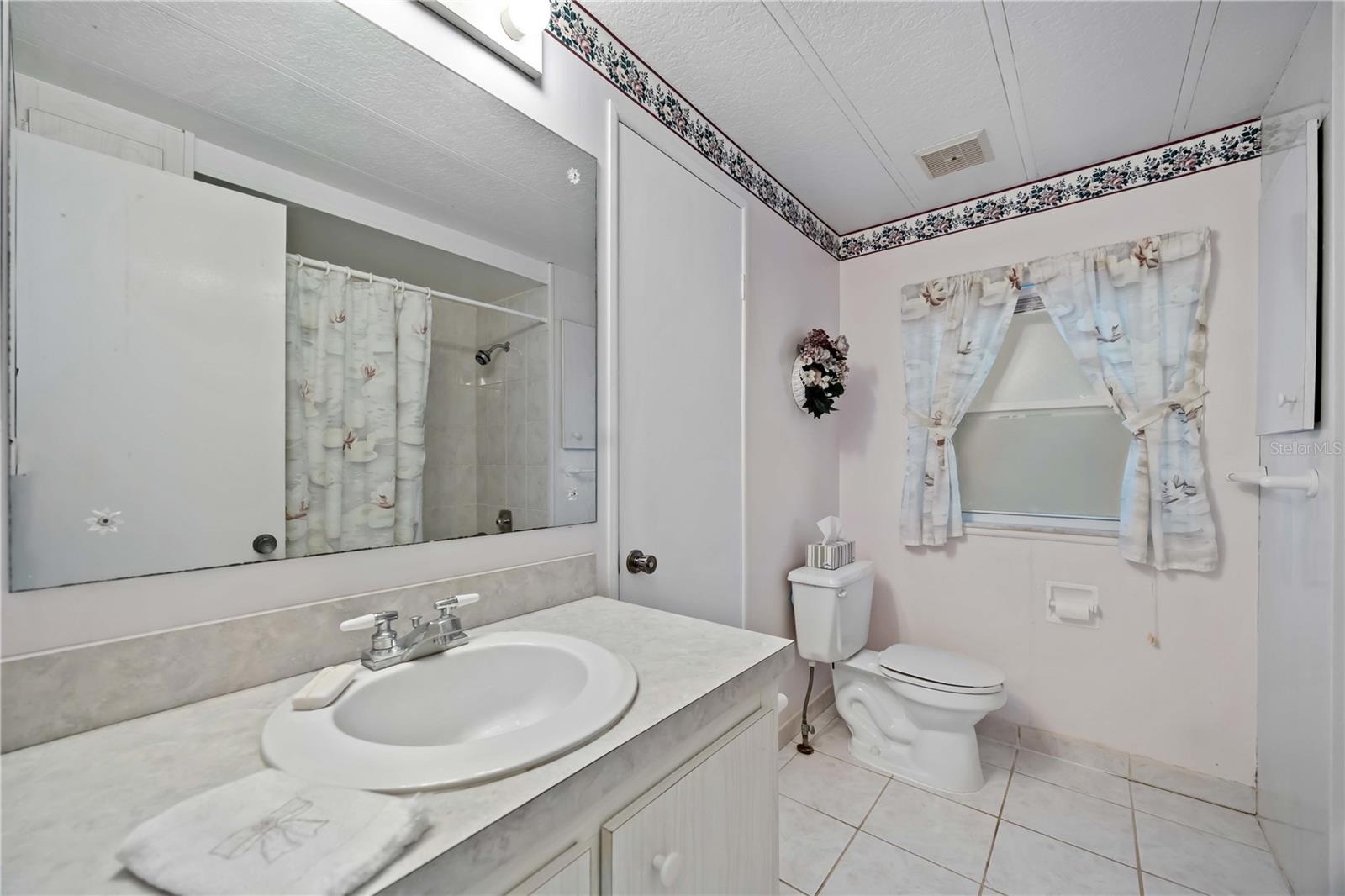 Image 22 of 58 For 5 Flora Vista Street