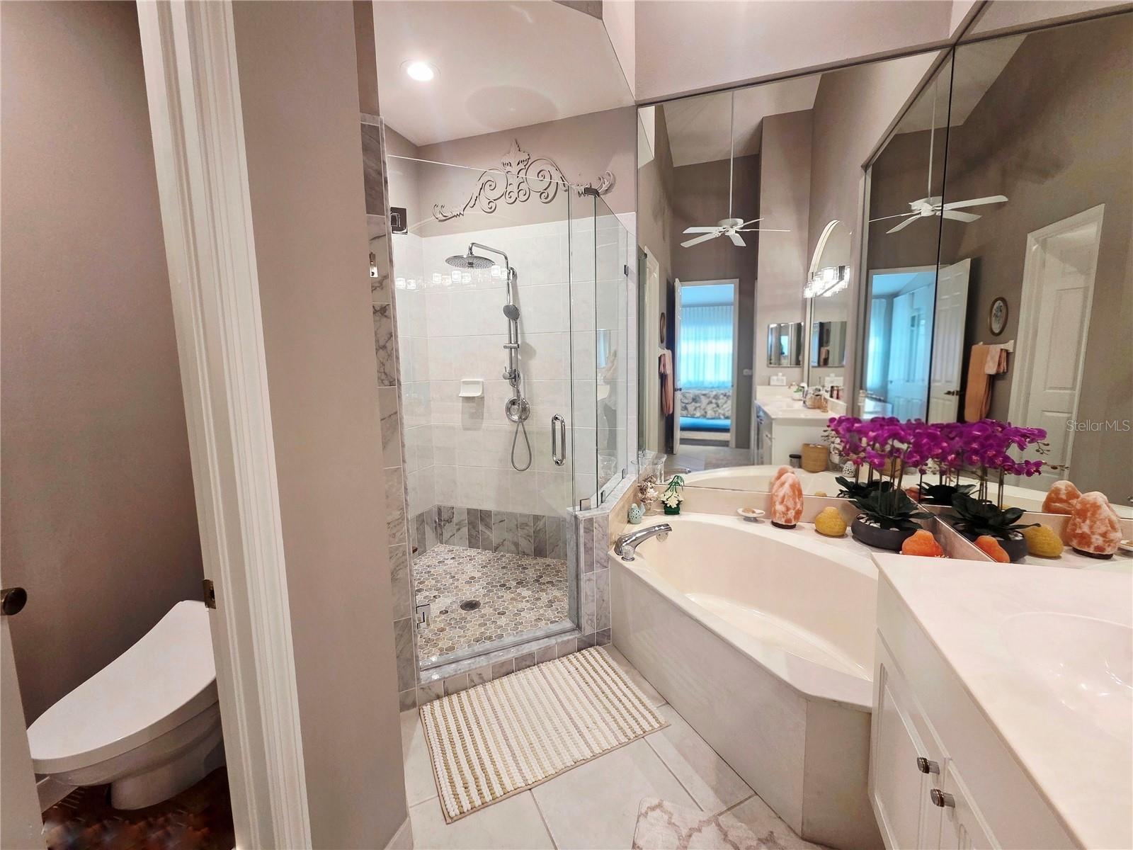 Image 11 of 34 For 6775 Huntington Lakes Circle 202