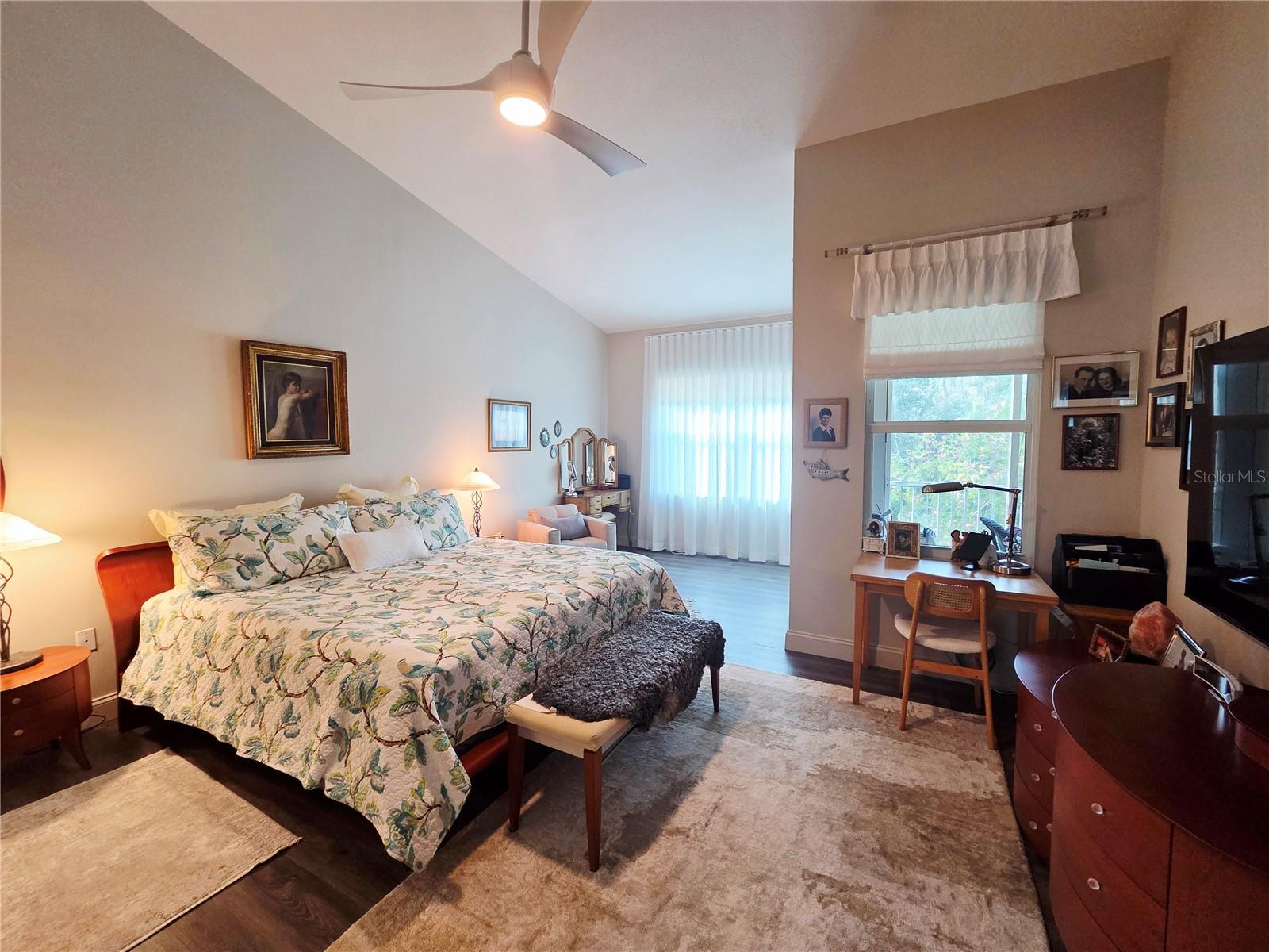 Image 9 of 34 For 6775 Huntington Lakes Circle 202