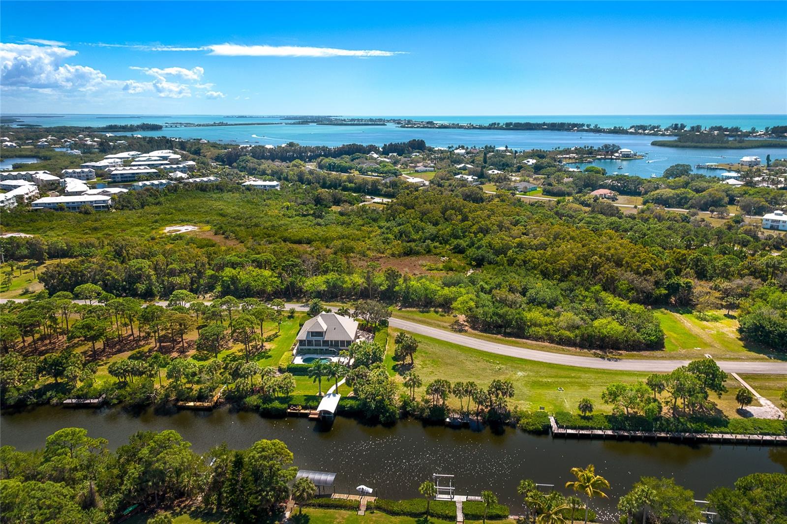 Image 14 of 15 For 10160 Creekside Drive