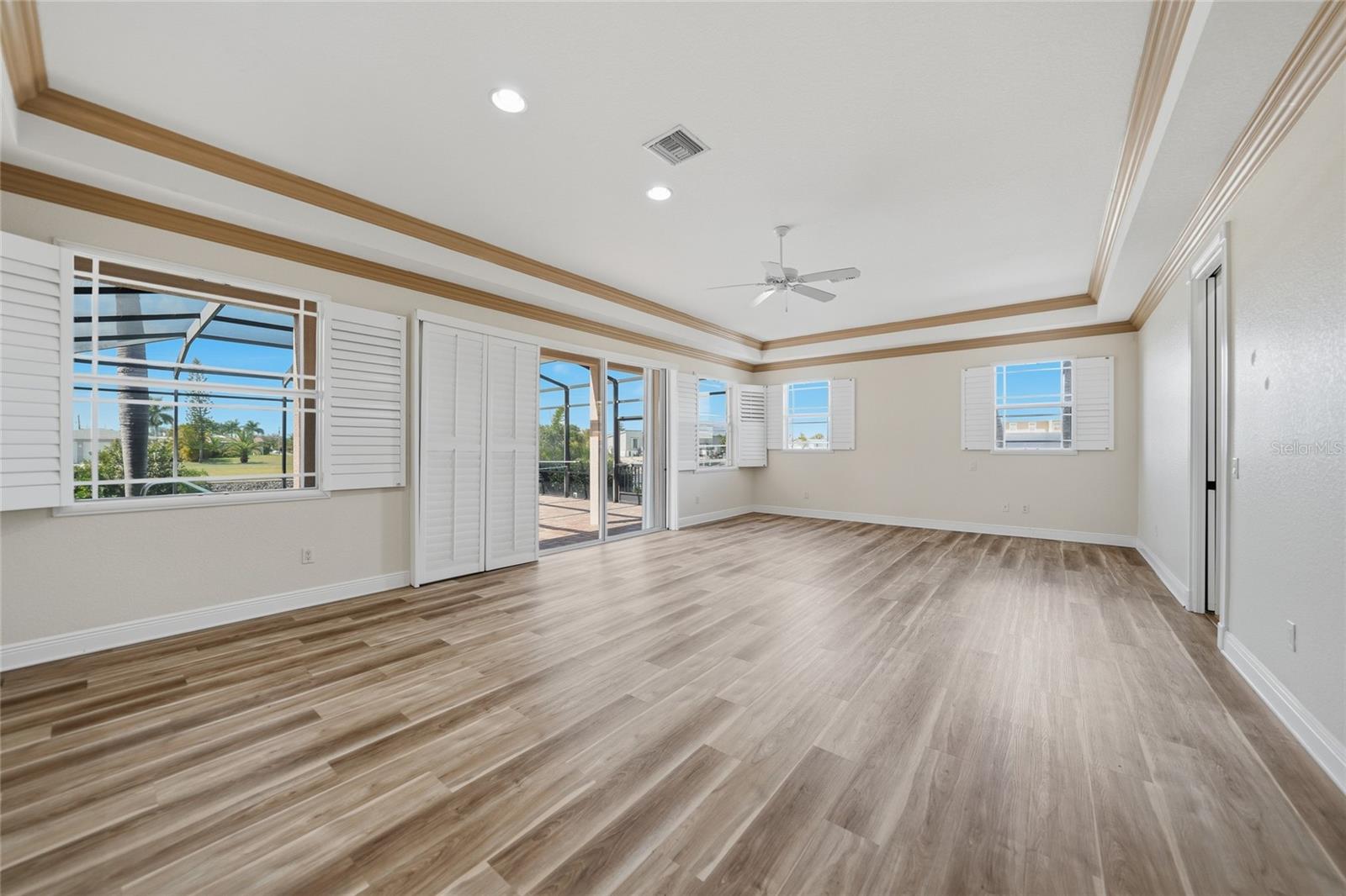 Image 40 of 91 For 534 Canal Way