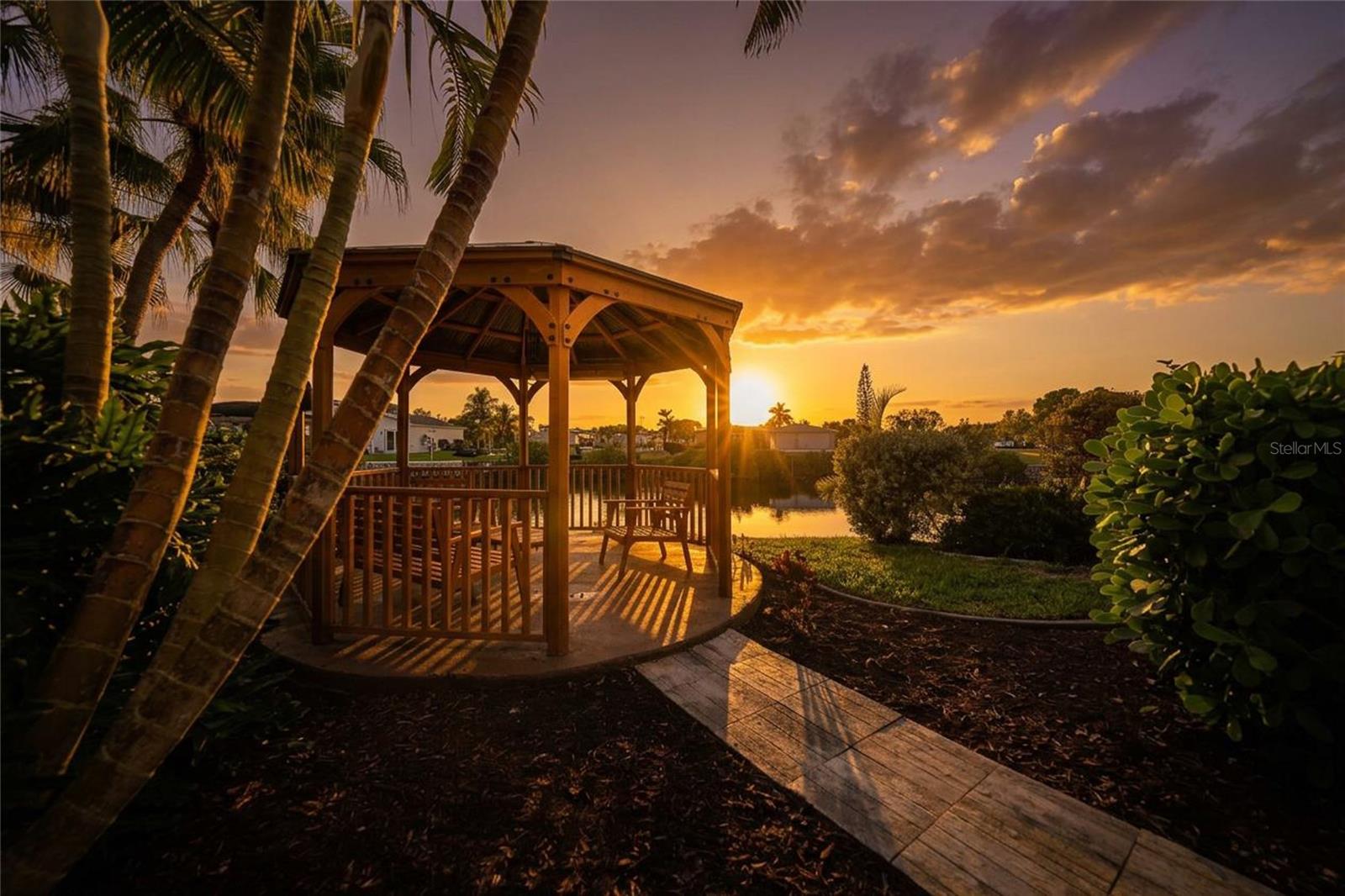 Image 5 of 91 For 534 Canal Way