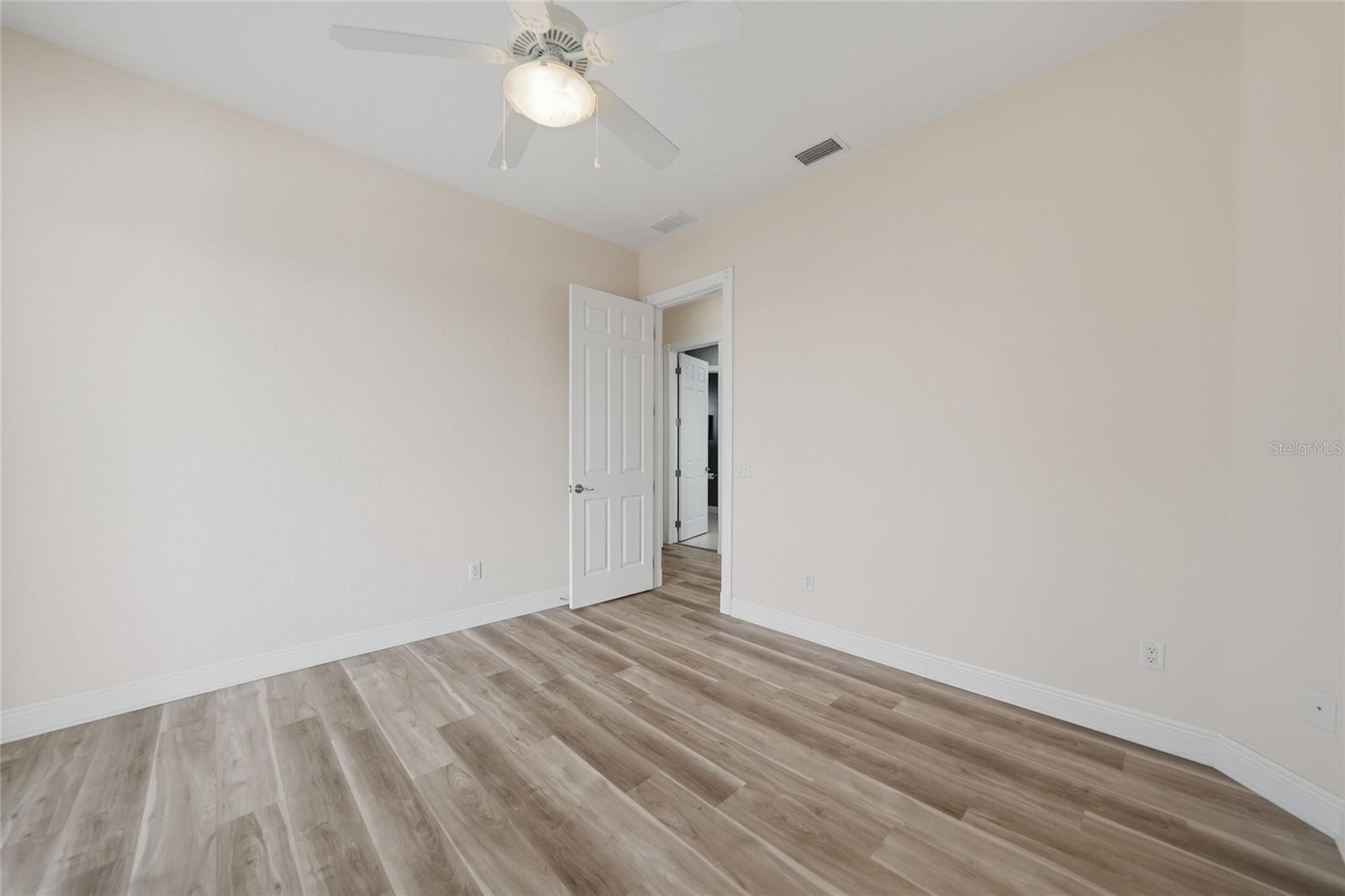 Image 52 of 91 For 534 Canal Way