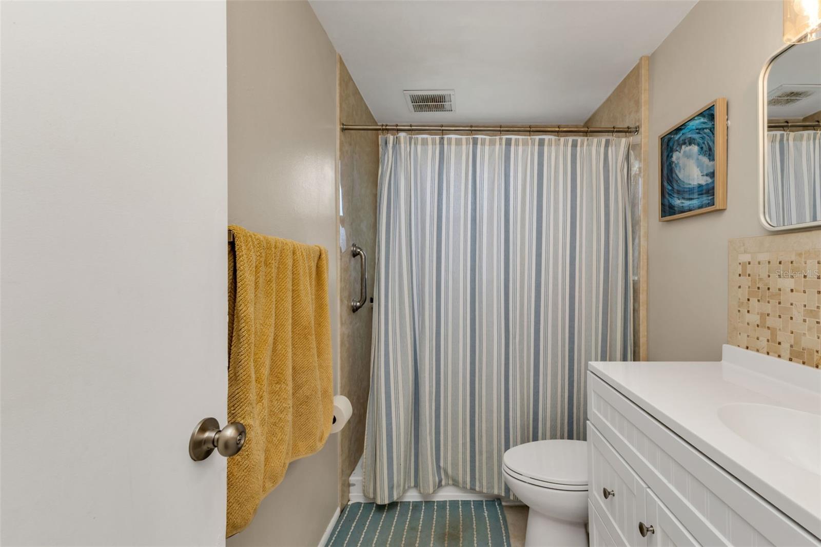 Image 18 of 37 For 960 Darwin Road