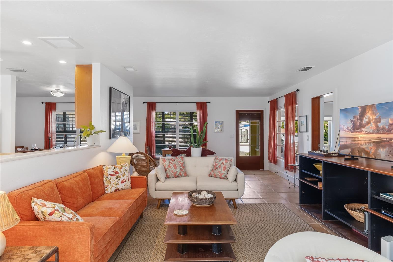 Image 5 of 23 For 320 Gasparilla Street