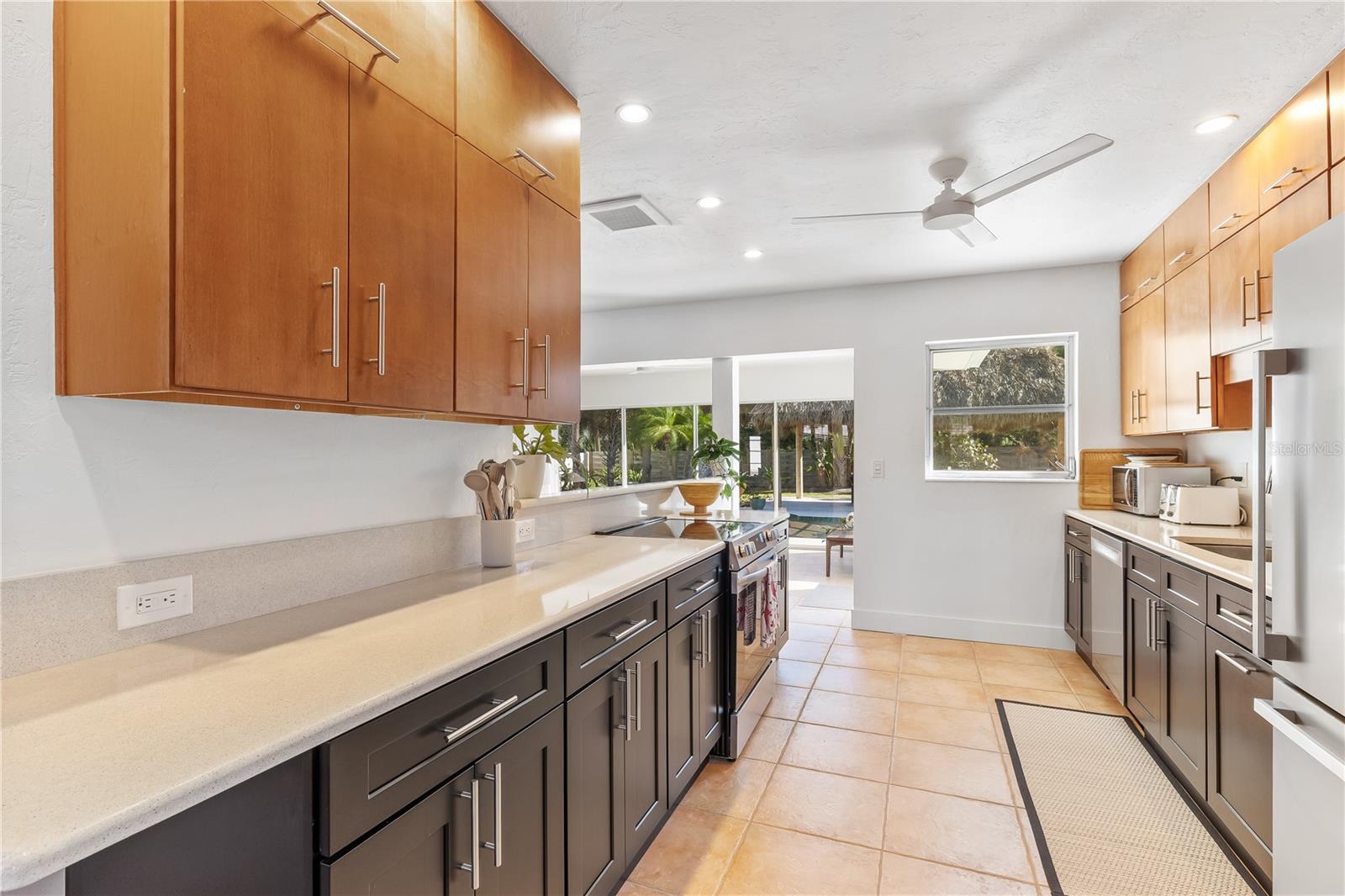 Image 6 of 23 For 320 Gasparilla Street