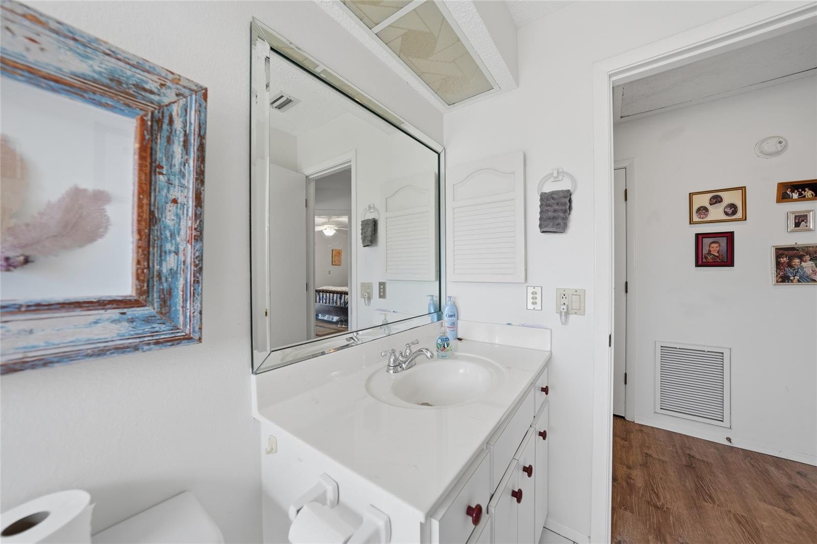 Image 20 of 43 For 9 Quails Run Boulevard 12